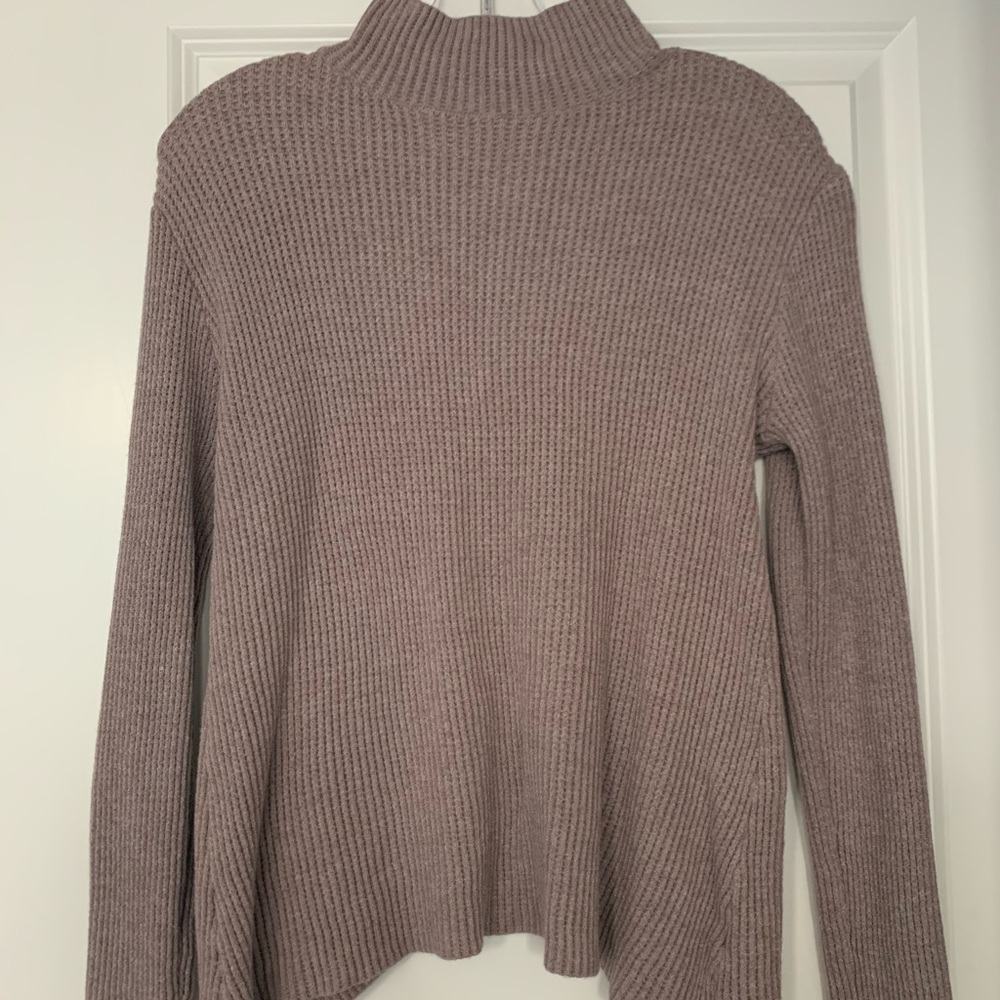 SUMMER & ROSE Open Back Sweater Size S